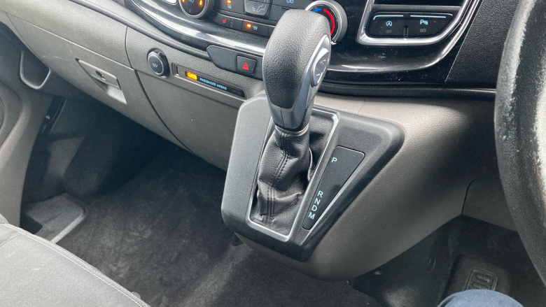 Ford Transit Custom 320 L2 Diesel Fwd 2.0 EcoBlue 130ps Low Roof D/Cab Limited Van Auto